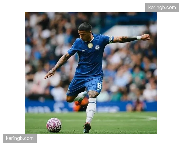 切尔西左路补强彻底失败 吉滕斯16场0球2助被批溢价严重