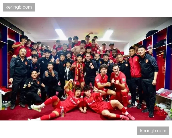 铜梁龙五后卫铁桶阵，刘建业务实战术铸就联赛第二